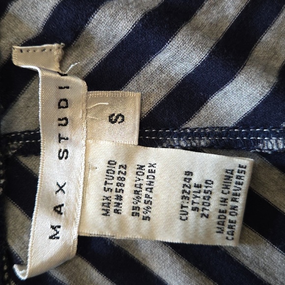 Max Studio |  Gray Navy Blue Angled Stripe Pull-On Waist Skirt Size Small - Picture 2 of 4